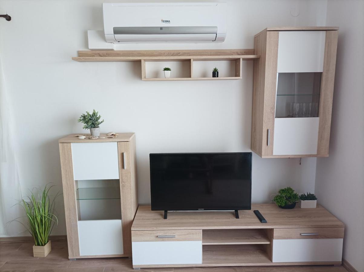 Apartman Periska Vir Exterior foto