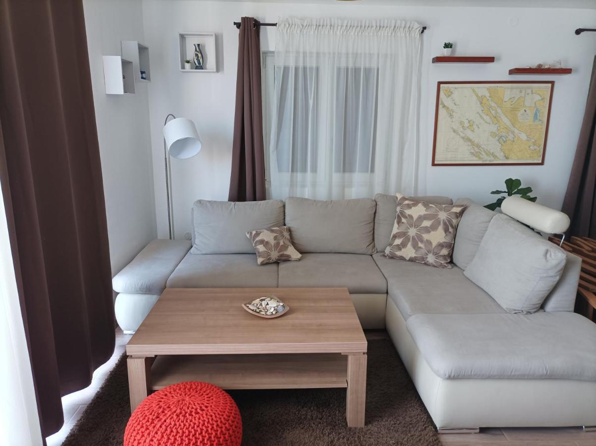 Apartman Periska Vir Exterior foto